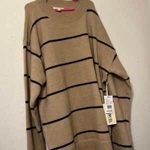 Brand new women’s crewneck sweater size s